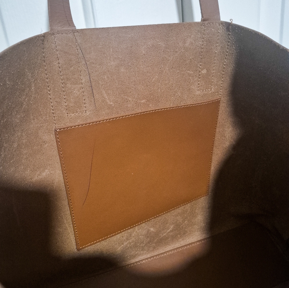 The Luxe Italian Leather Tote - Picture 7 of 8